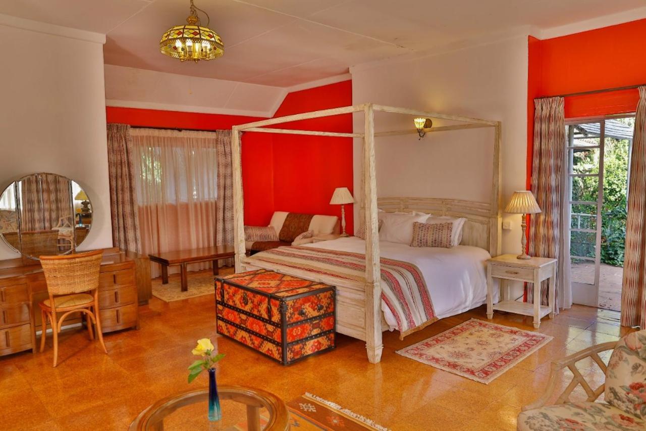 Отель Zereniti House Muyaka Экстерьер фото