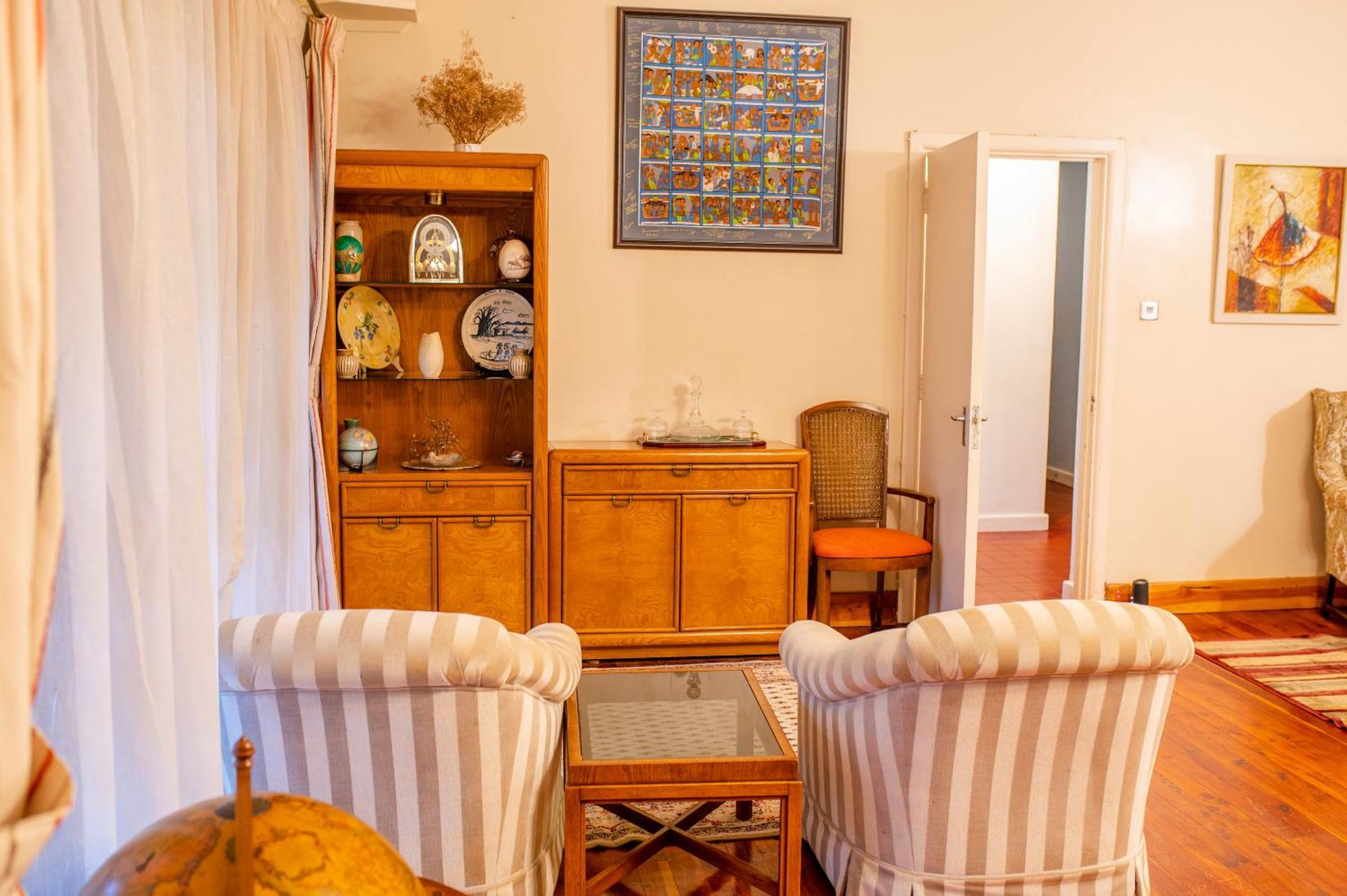 Отель Zereniti House Muyaka Экстерьер фото