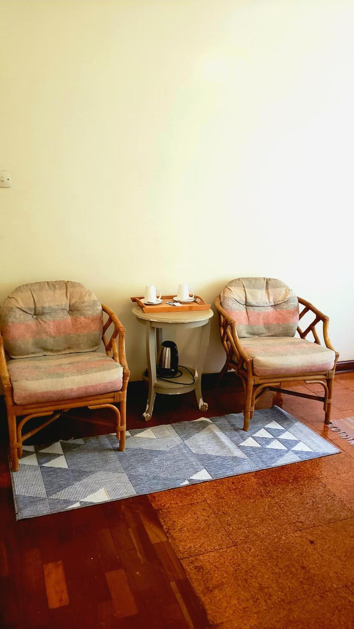 Отель Zereniti House Muyaka Экстерьер фото