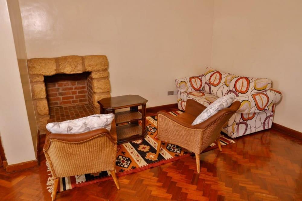 Отель Zereniti House Muyaka Экстерьер фото