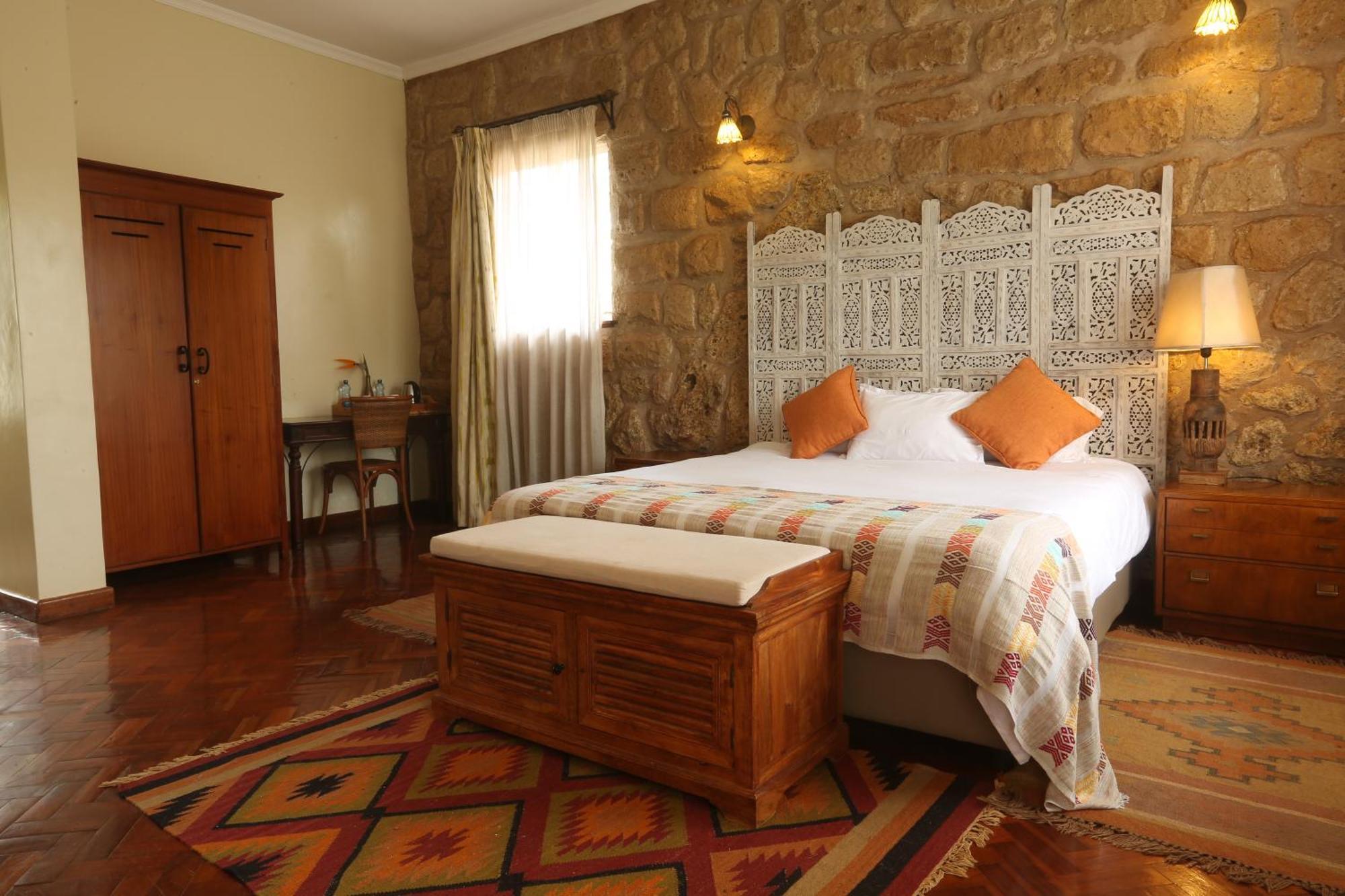 Отель Zereniti House Muyaka Экстерьер фото