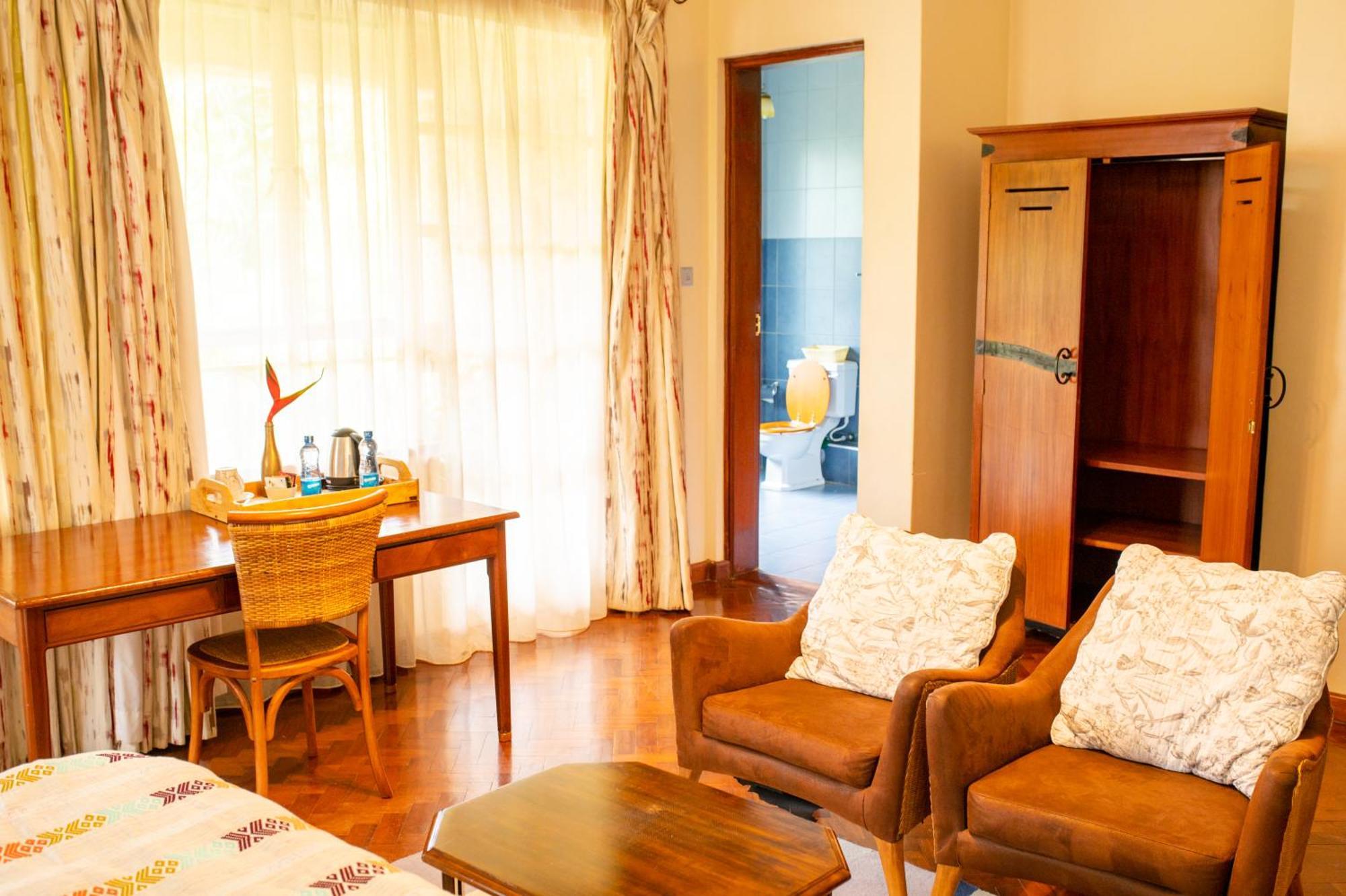 Отель Zereniti House Muyaka Экстерьер фото