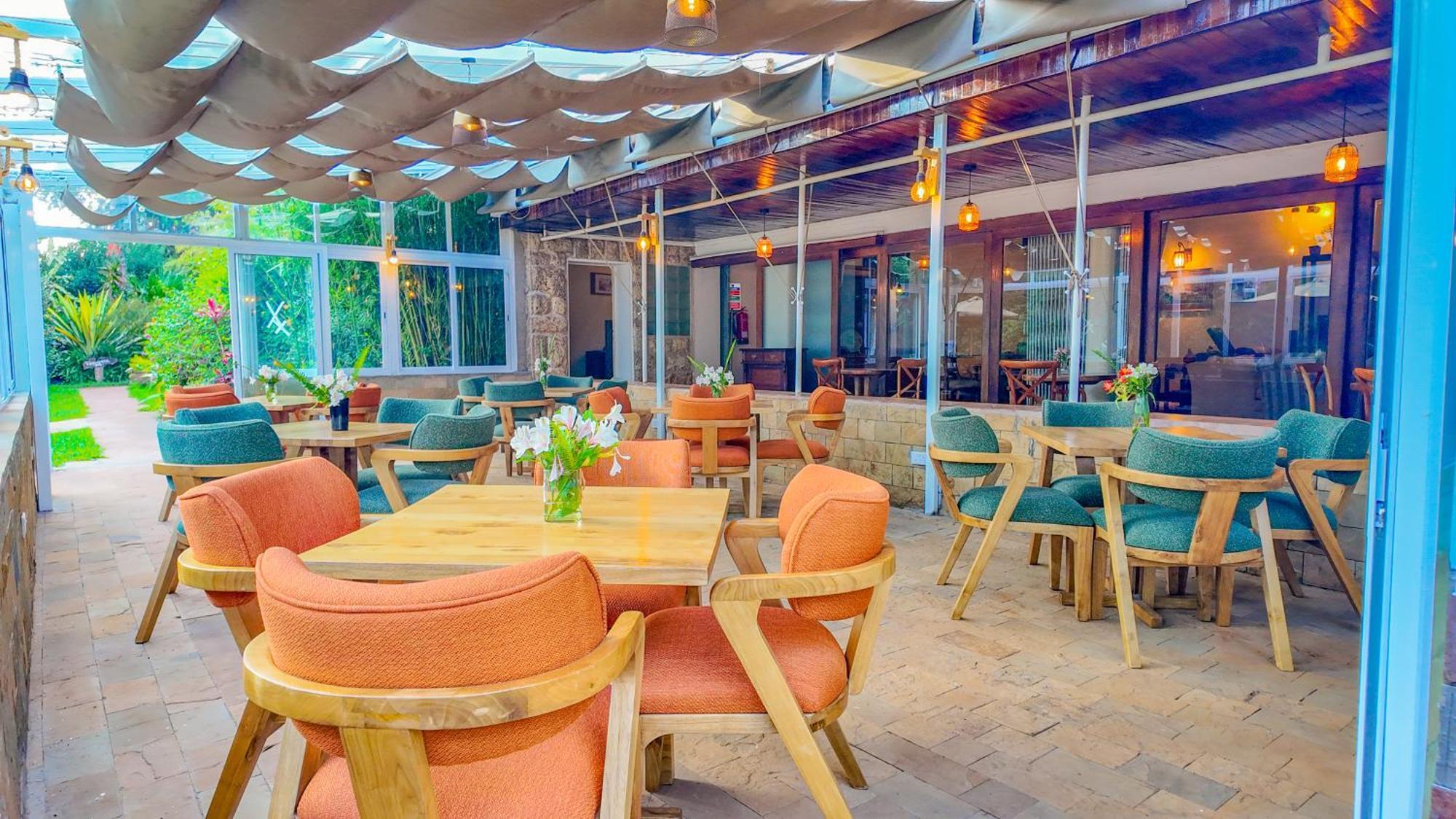 Отель Zereniti House Muyaka Экстерьер фото